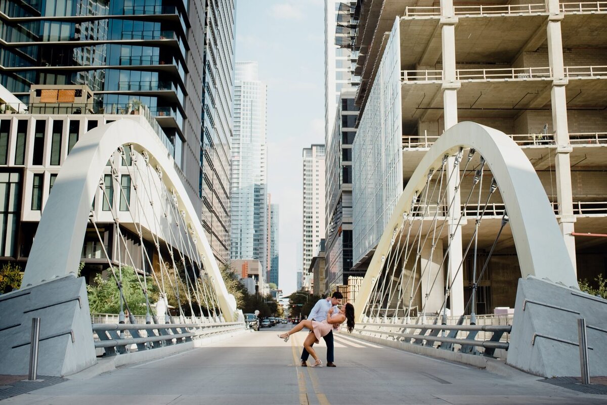 downtown-austin-engagement-session-j-v-007-1534x1024