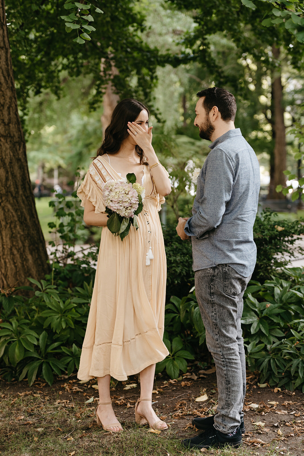 elopement in park by Multnomah county courthouse