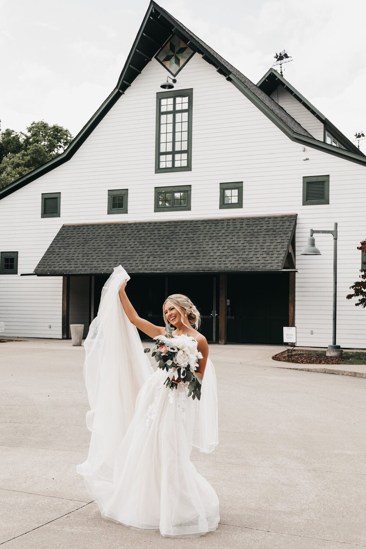 Tracy_Riley_Raff_Wedding_Loveless_Events_Nashville_Photographer_Mariah_Oldacre-47