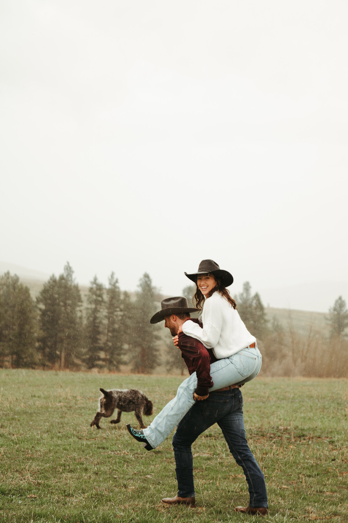 presley-gray-photo-montana-western-style-engagement-3795