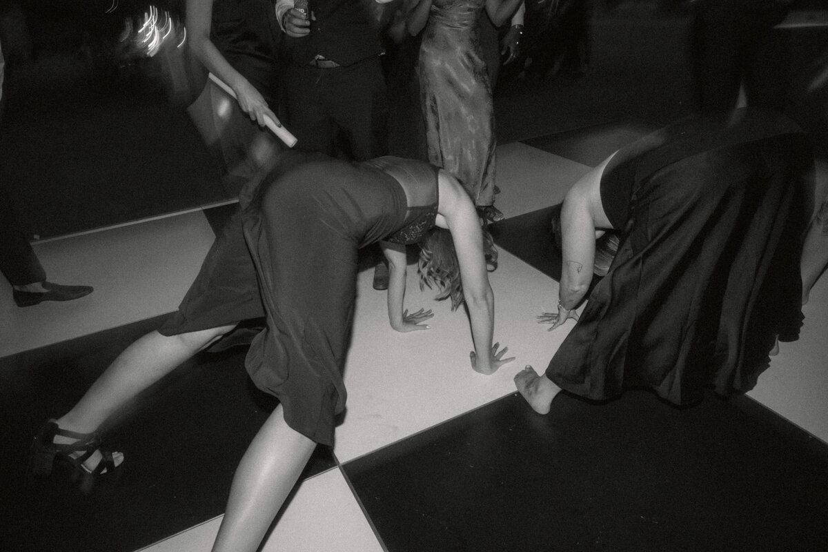 Sarah & Steven Wedding Sneak Peeks-305