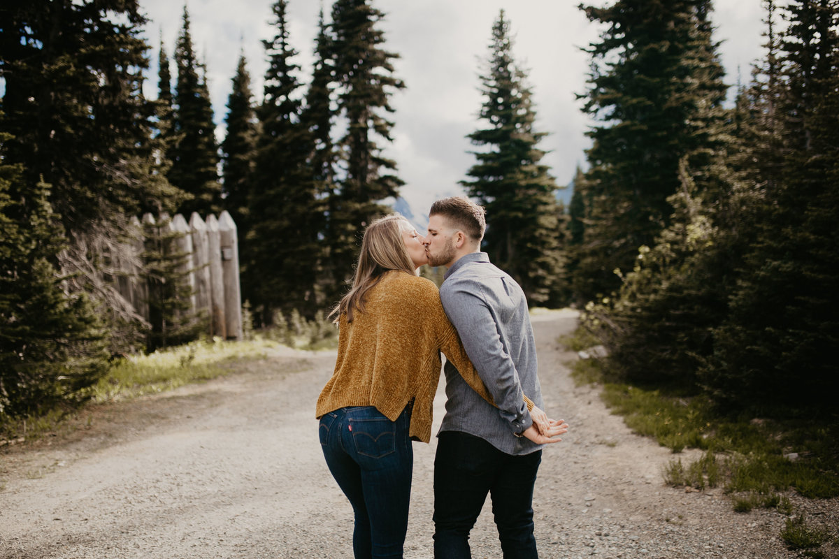 Marnie_Cornell_Photography_Engagement_Mount_Rainier_RK-95