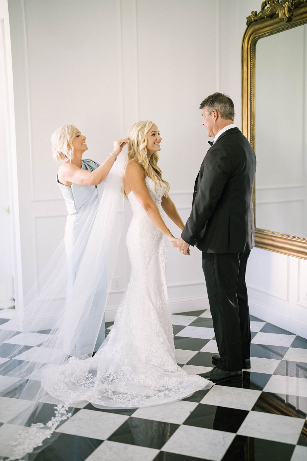 Ellen-Ashton-photography-Dallas-wedding-Photographers-The-Nest-At-Ruth-Farms23