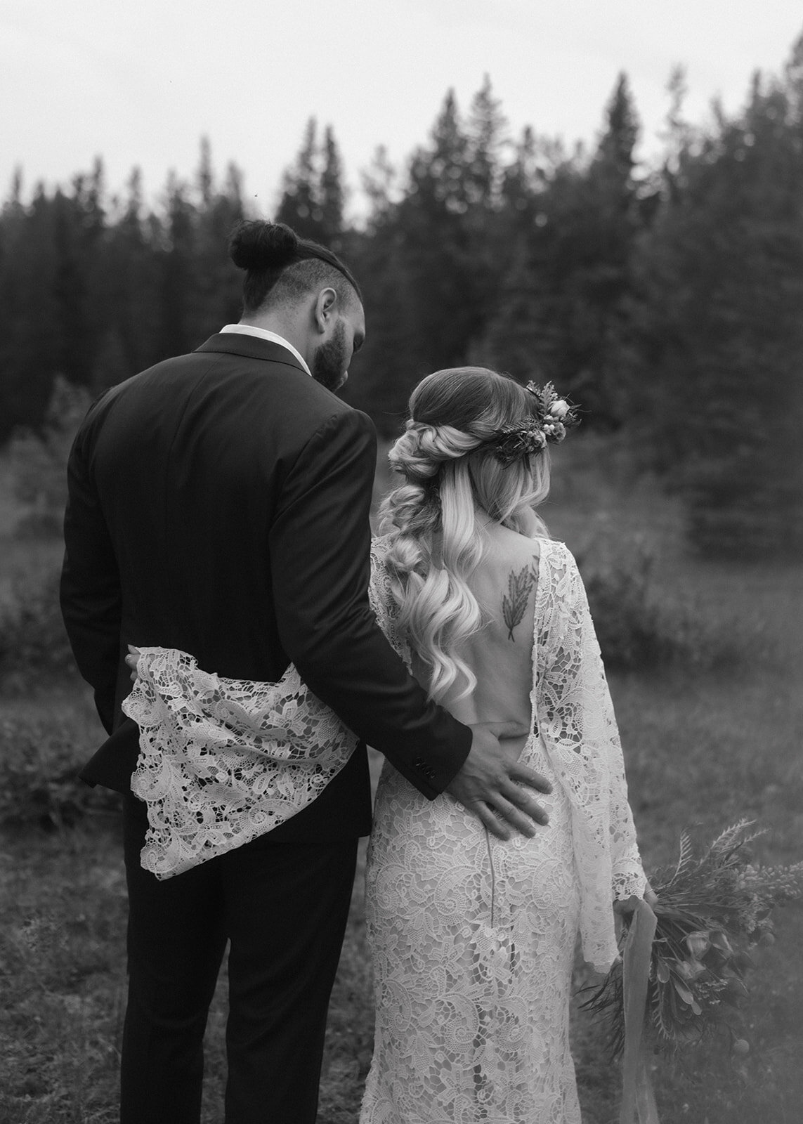 banff-elopement-wedding-photographer-lake-louise-alberta-taylor-dawning-photography-92