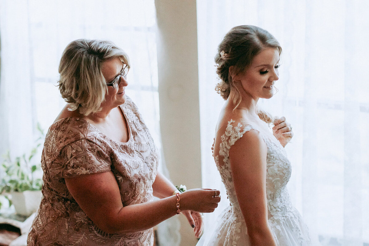 reTheBurrowWeddingPhotography-116