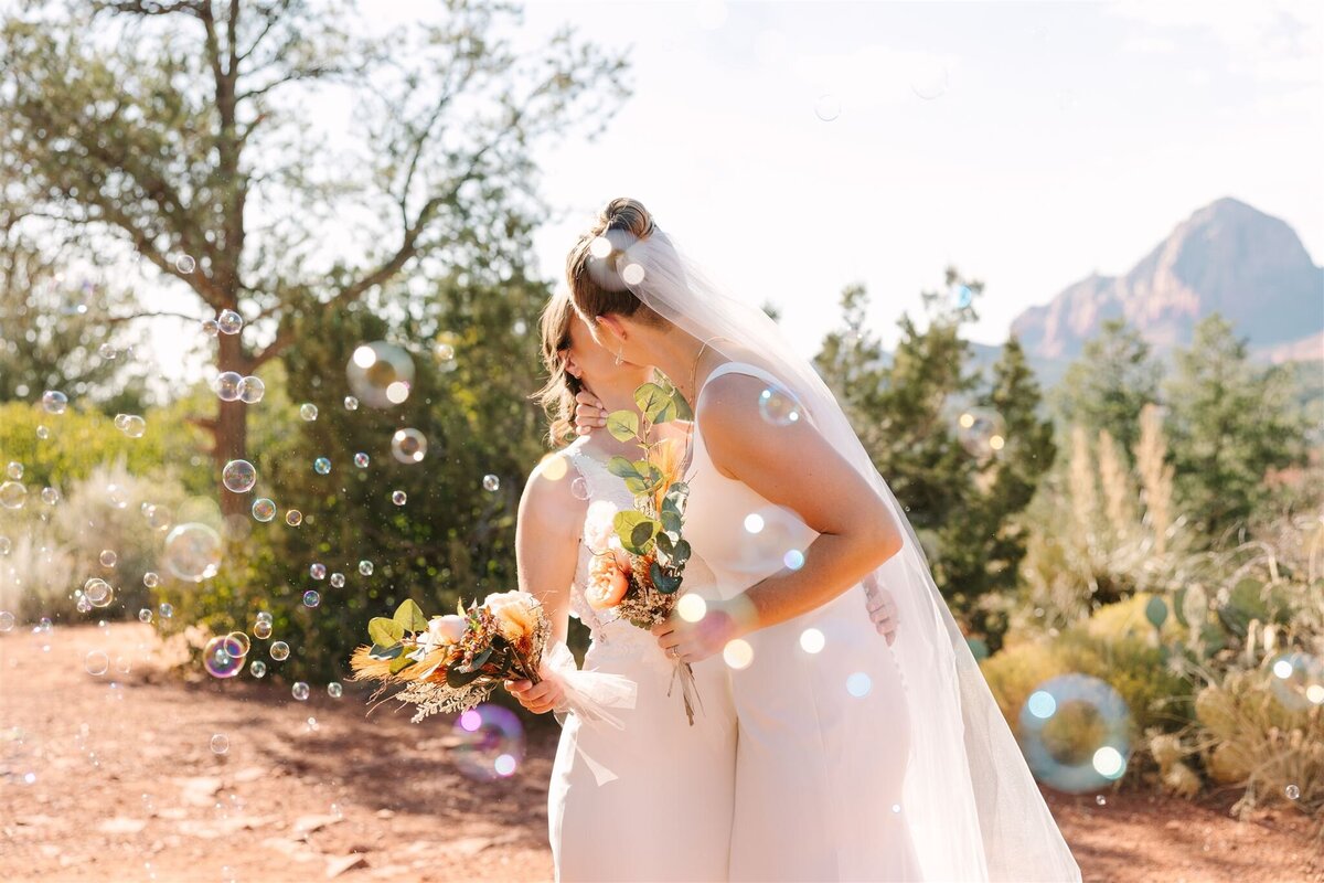 LGBTQ_sedona_wedding_elopement_photographer10