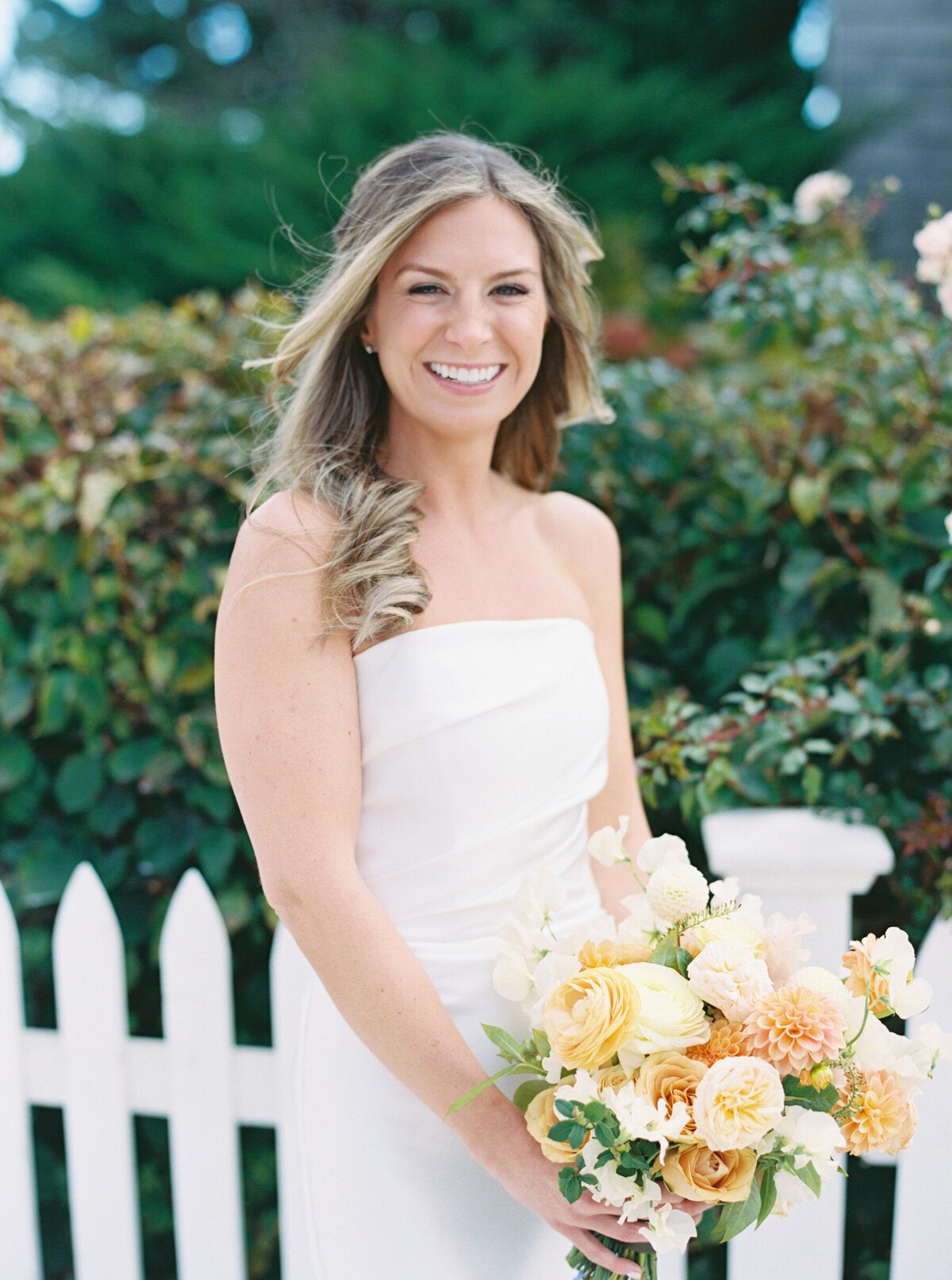 Emily March Photography Wilmington, North Carolina and Destination Wedding Engagement Photographer Heirloom Photography for Memorable Gatherings Light Airy Sentimental Imagery Images Weddings_Castle Hill Inn Wedding - 016