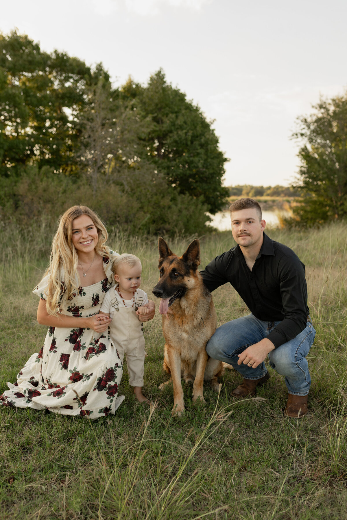 Kingfisher Family Photoshoot Oklahoma Photographer Blooming Eema Photography-4006