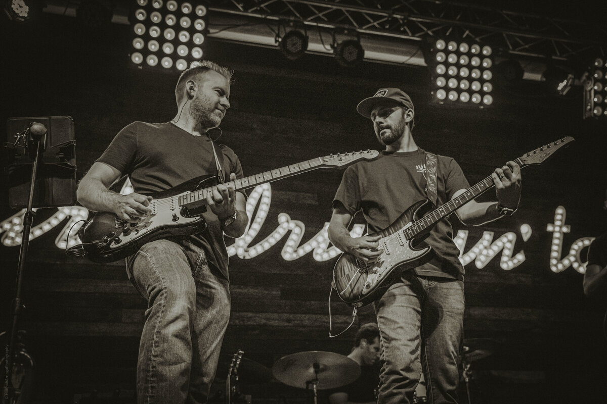 HARRIAGA_jakejonesband-223