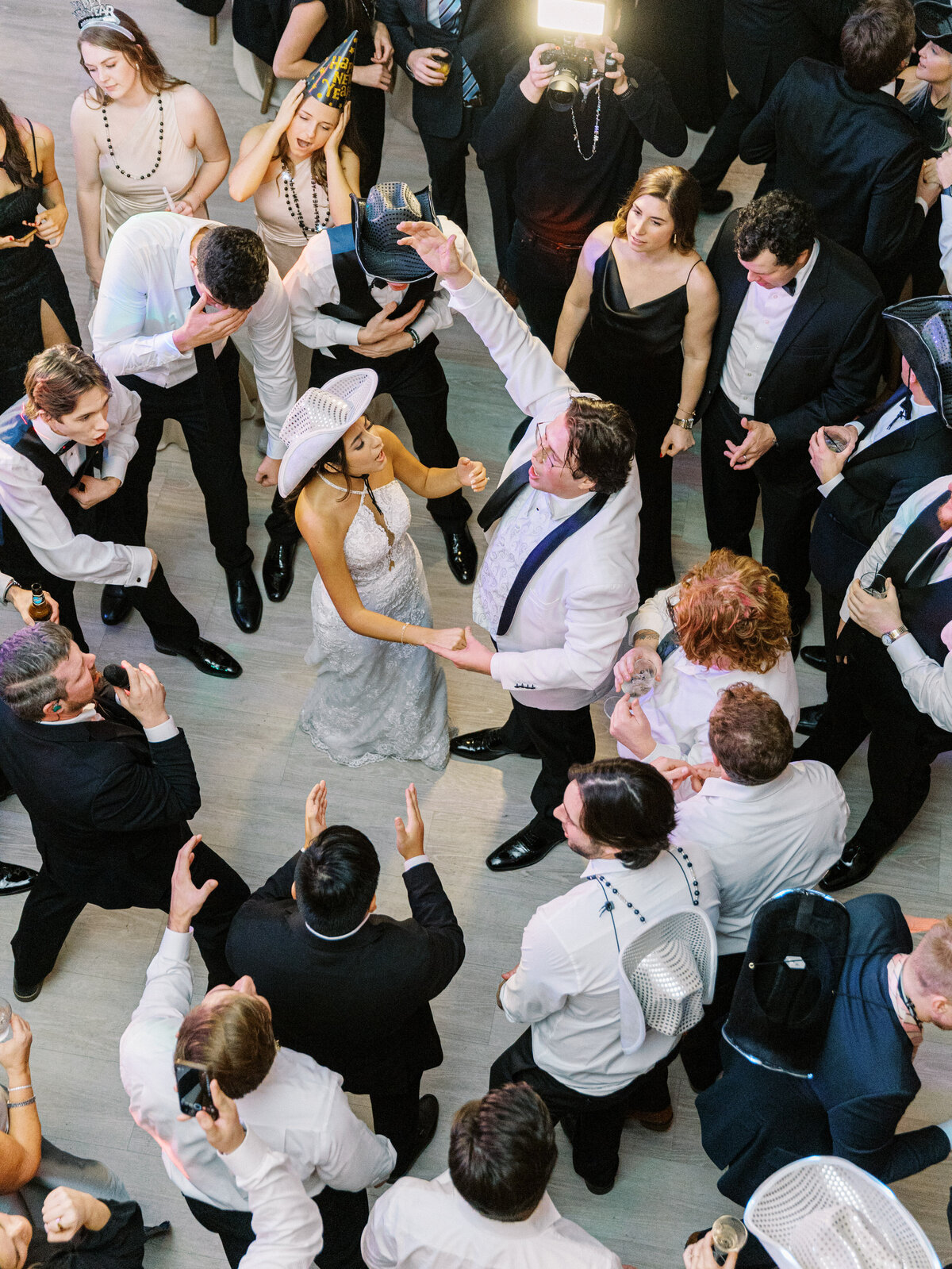 new-years-eve-wedding-reception-dallas-photographer-dvine-grace-vineyard-15