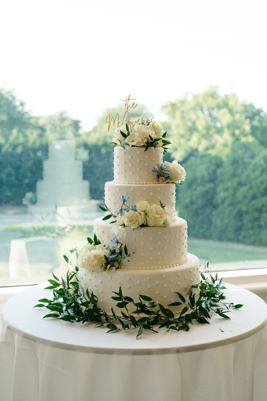 Cape Cod wedding cake photo