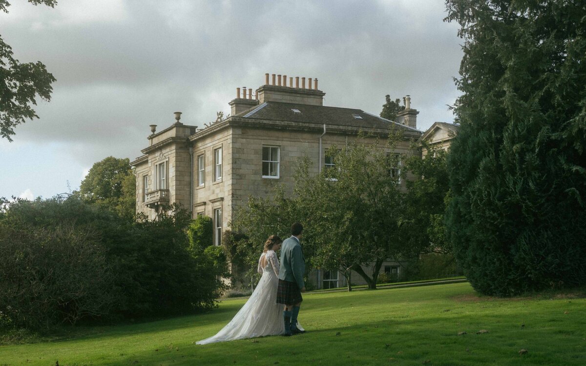 Stunning portraits of married couples that capture the love, joy, and elegance of their wedding day.