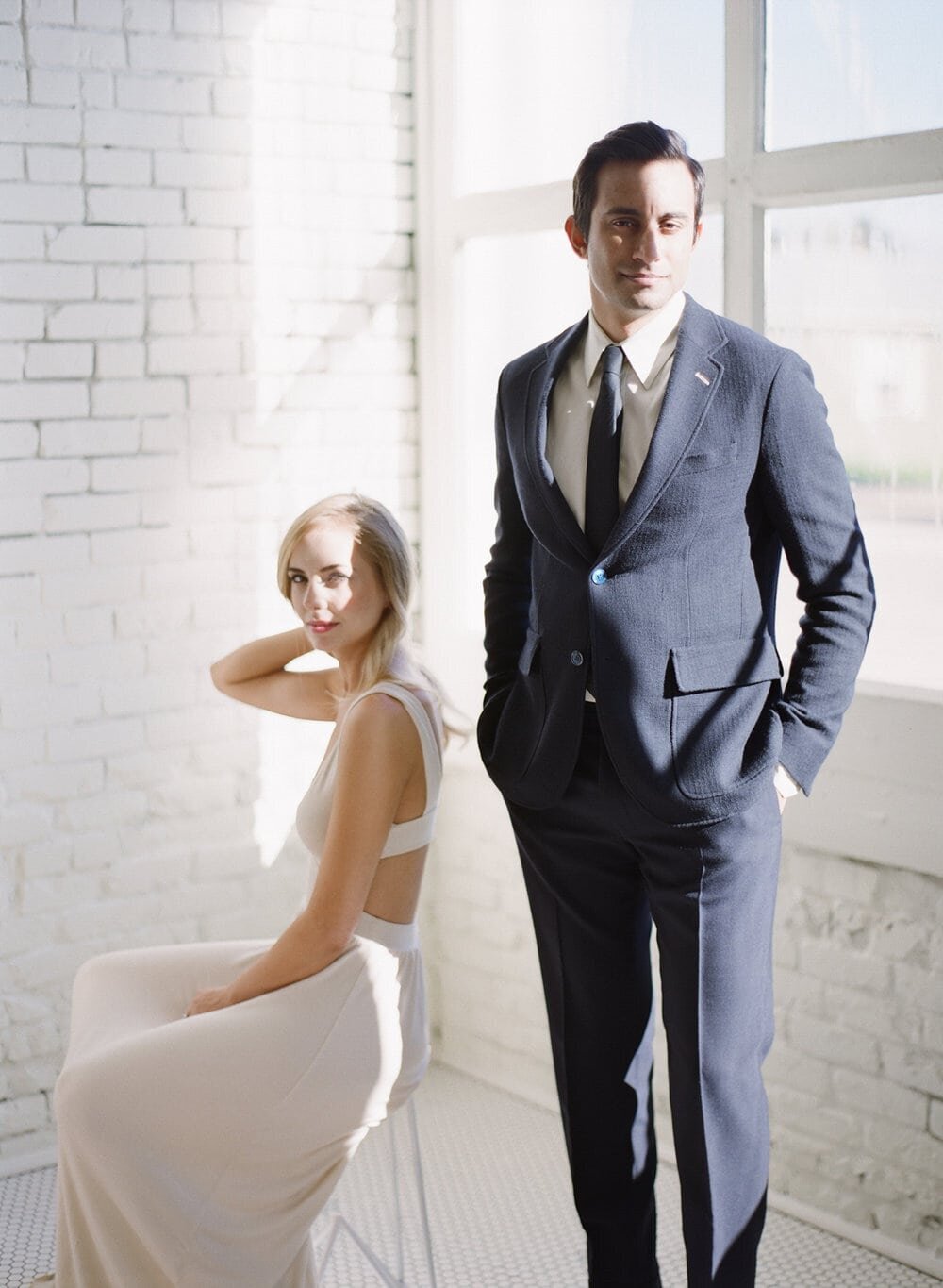 ONE_ELEVEN_EAST_MODERN_ENGAGEMENT_SHOOT_AUSTIN_TX_BY_MATTHEW_MOORE_PHOTOGRAPHY_00104