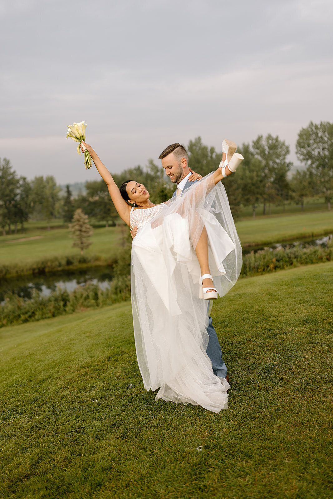 Valley Ridge Golf Club Calgary Wedding Photographer Laura Karl 34