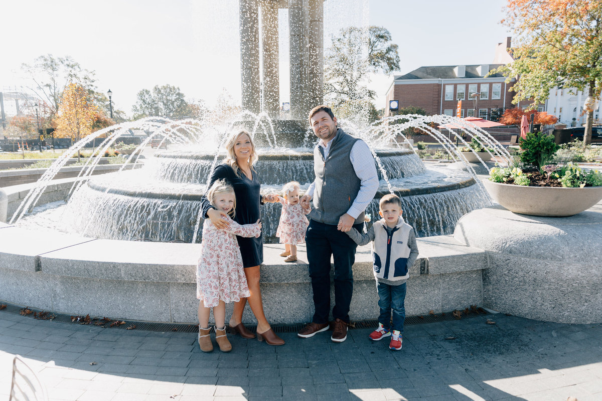family-photos-in-downtown-cary-NC-4533