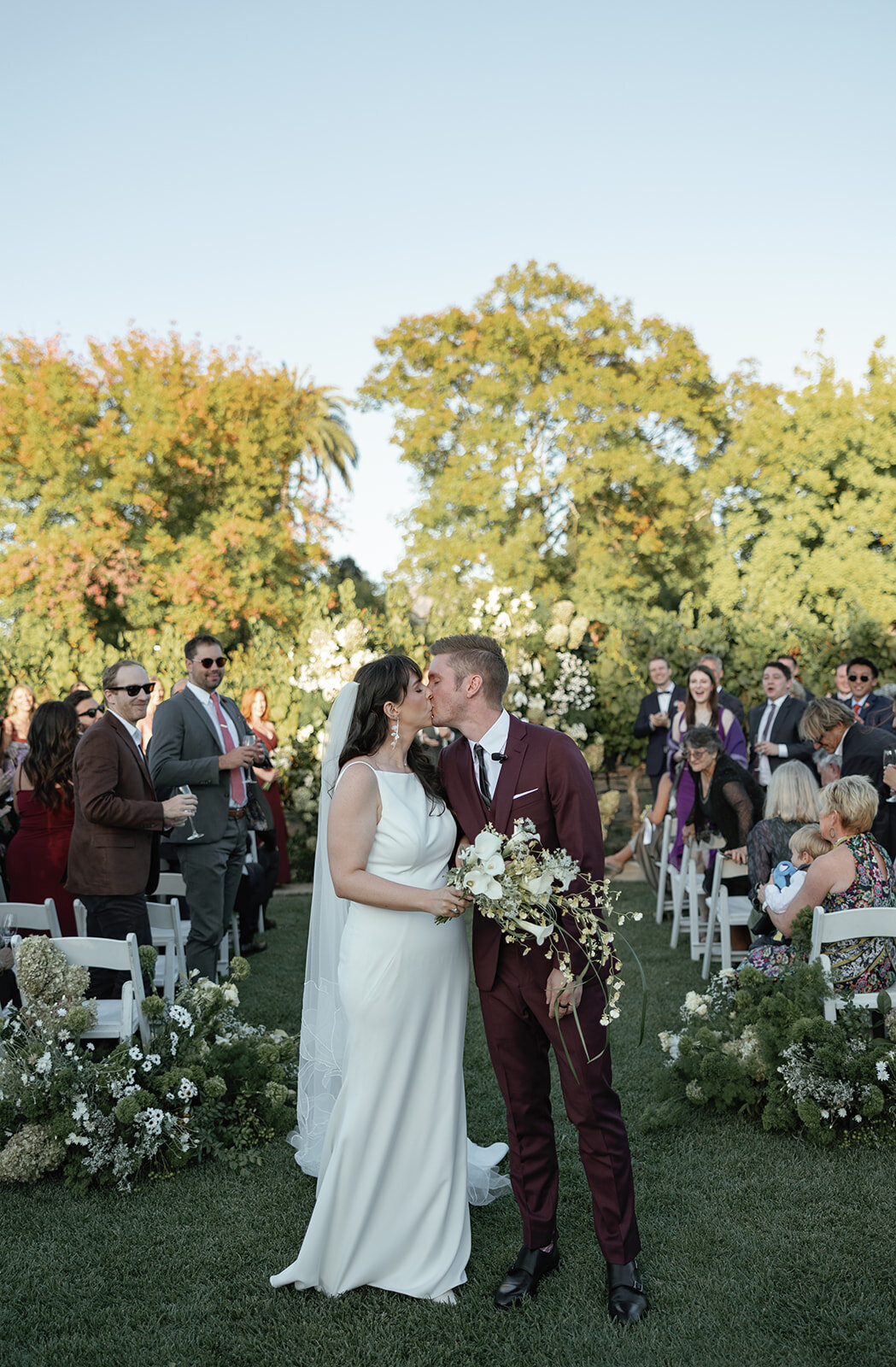 the-wild-fleur-co-estate-yountville-napa-valley-wedding-17