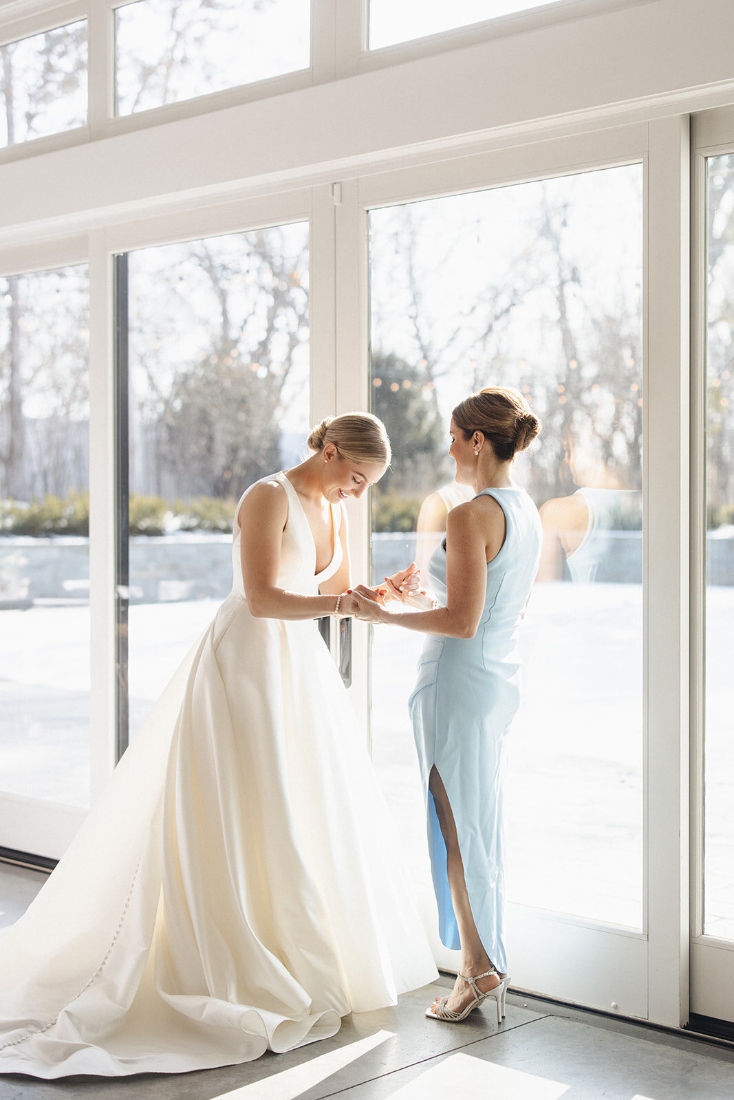 hutton-house-winter-wedding-minnesota-52