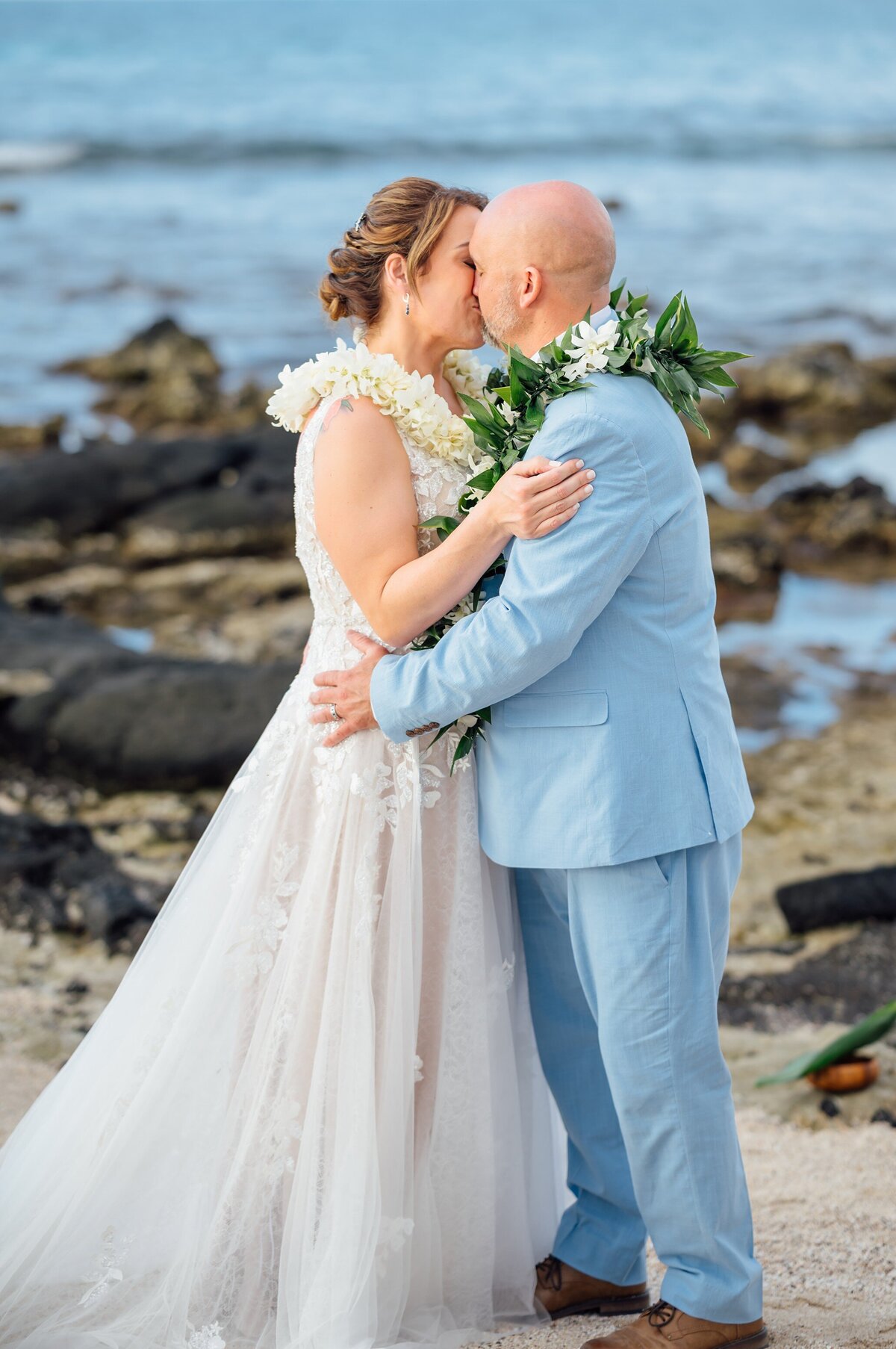 kikaua-point-beach-elopement_0113