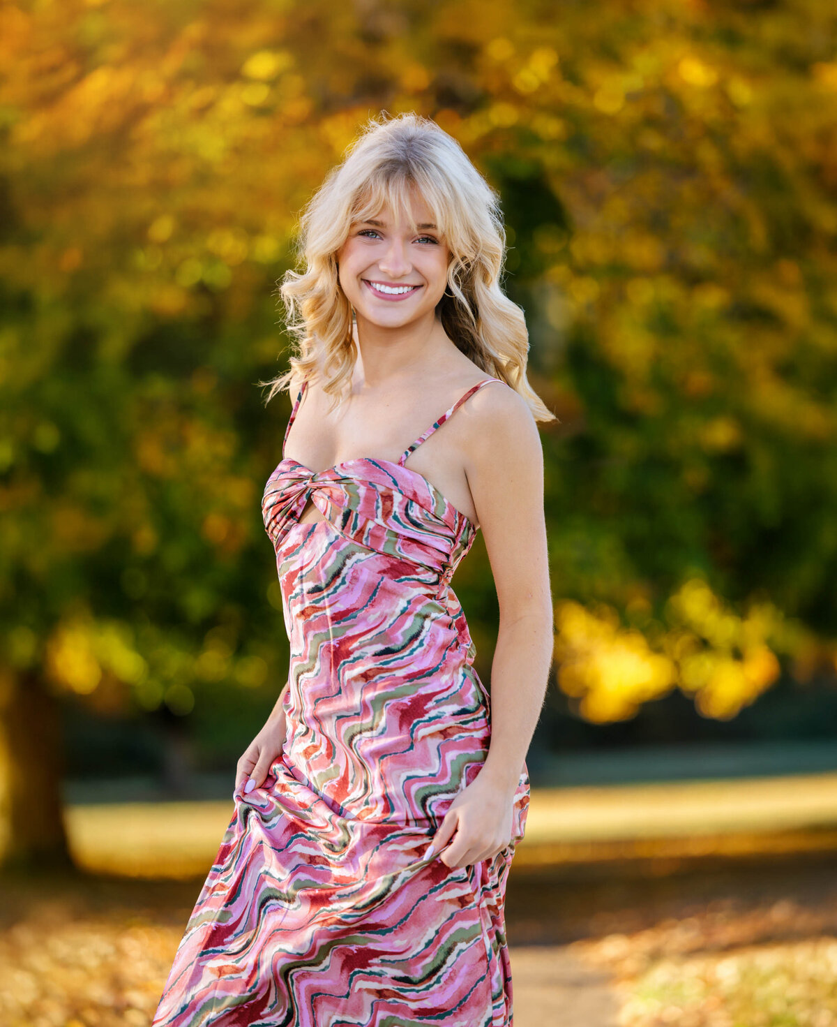 evansville-senior-photographer-senior-girl-fall-leaveslnatural-1