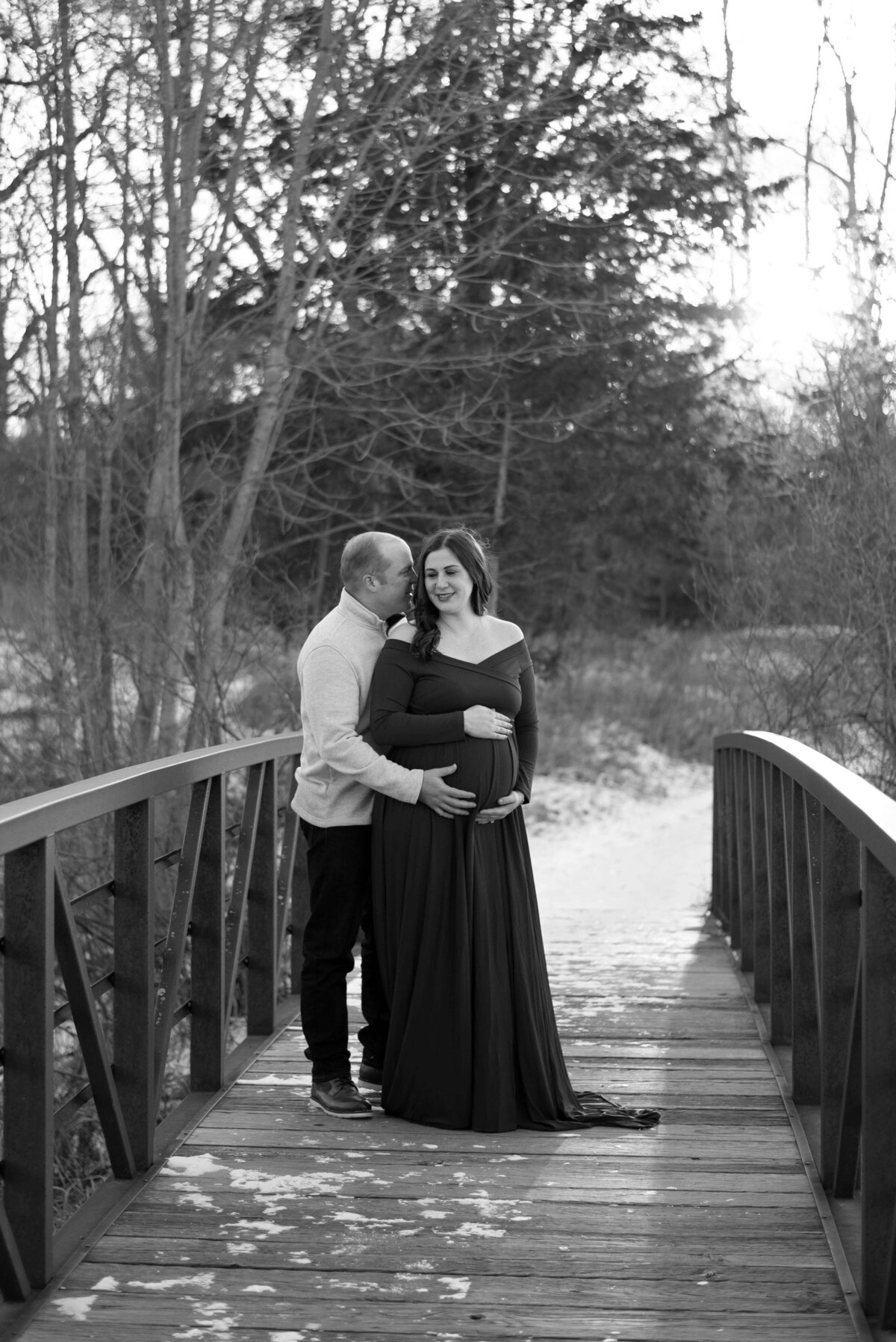 kensington-metropark-maternity-black-and-white