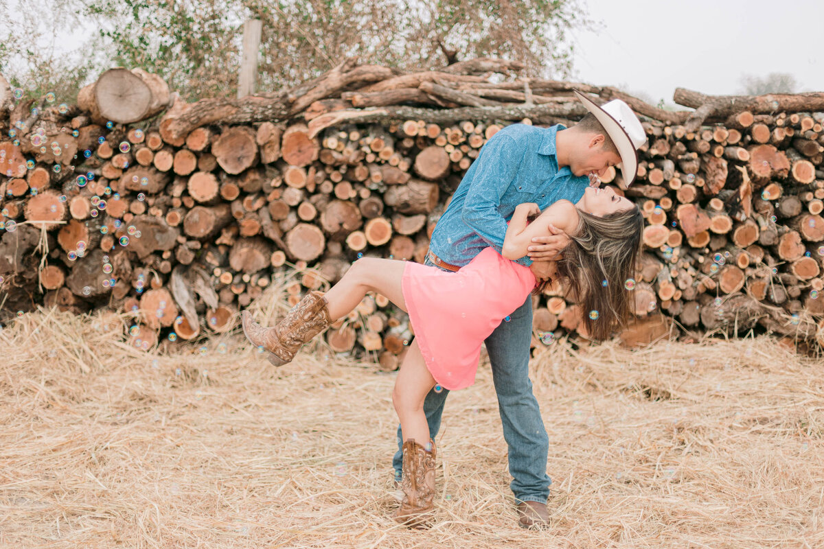 Texas-San-Antonio-Austin-Houston-Wedding-Photographer-Engagement-JL-Farm_0105