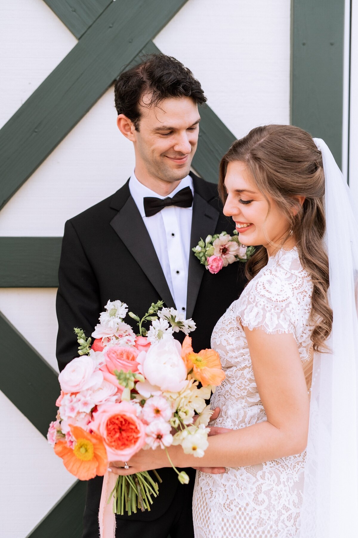 DSC_8038_Heather-Dodge-Photo-King-Family-Vineyard-Wedding-Florist-Gossamer-Floral-Designer