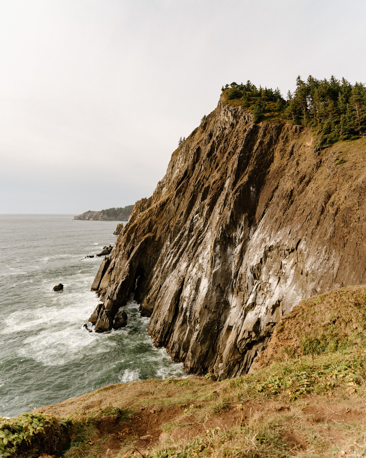 manzanita_cliffs_oregon_coast_1