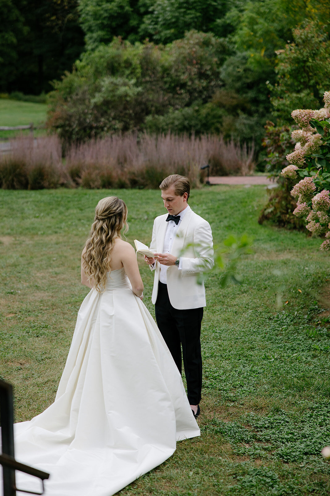 blue-hill-stone-barns-wedding-sava-weddings-nyc-wedding-photographer-322