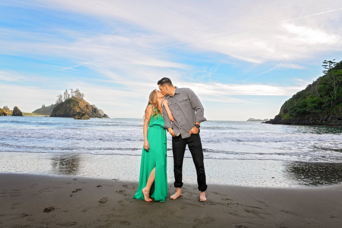 Redway-California-engagement-photographer-Parky's-Pics-Photography-Humboldt-County-College Cove Beach-Trinidad-California-beach-engagement-2.jpg