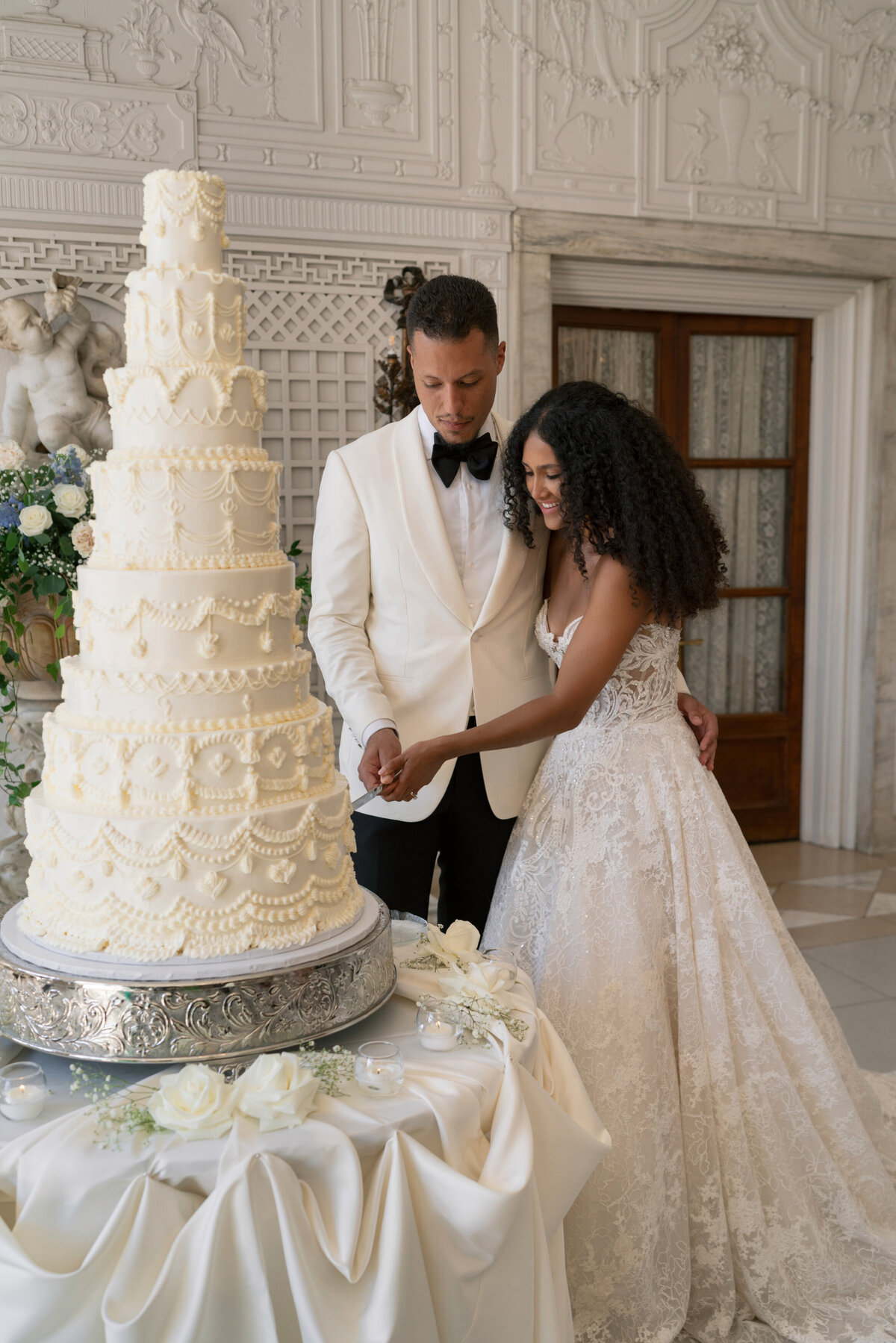 Berlez-Chicago-Wedding-Photographer-samantha-li-bridal-Eve-of-Milady-Armour-House-Editorial-151