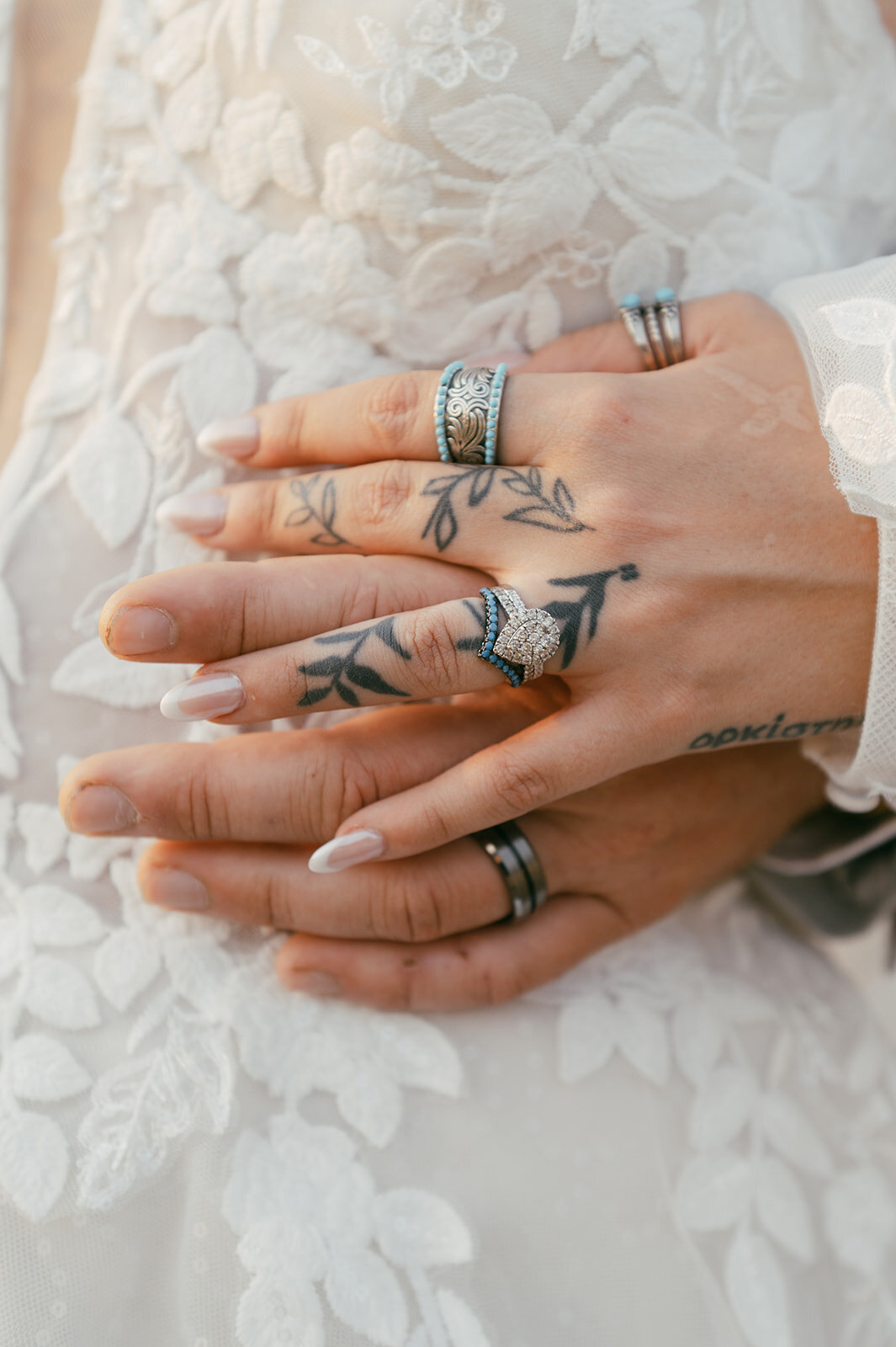 presley-gray-photo-wild-horse-montana-elopement-0042