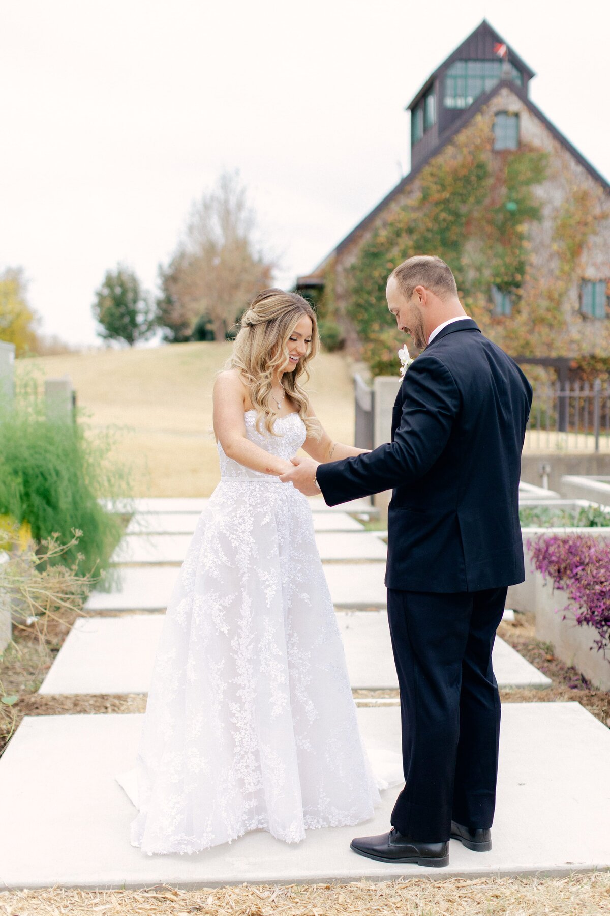 Lindsey-and-Justin-Wedding-Emily-Nicole-Photo-180