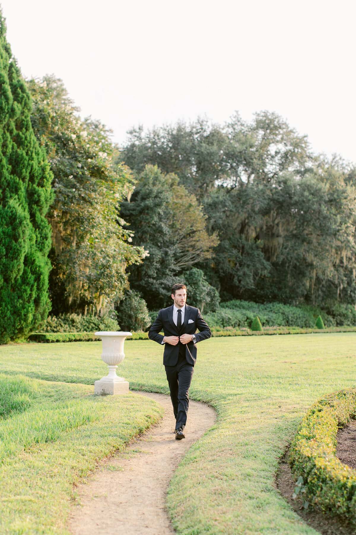 Lauren Kearns Photography Estate Wedding Photographer Biltmore Asheville North Carolina Swan House Atlanta Georgia Vanderbilt Newport Rhode Island Charleston South Carolina Florida New Jersey East Coast Engagement Couple Middleton-Place-Favs-83