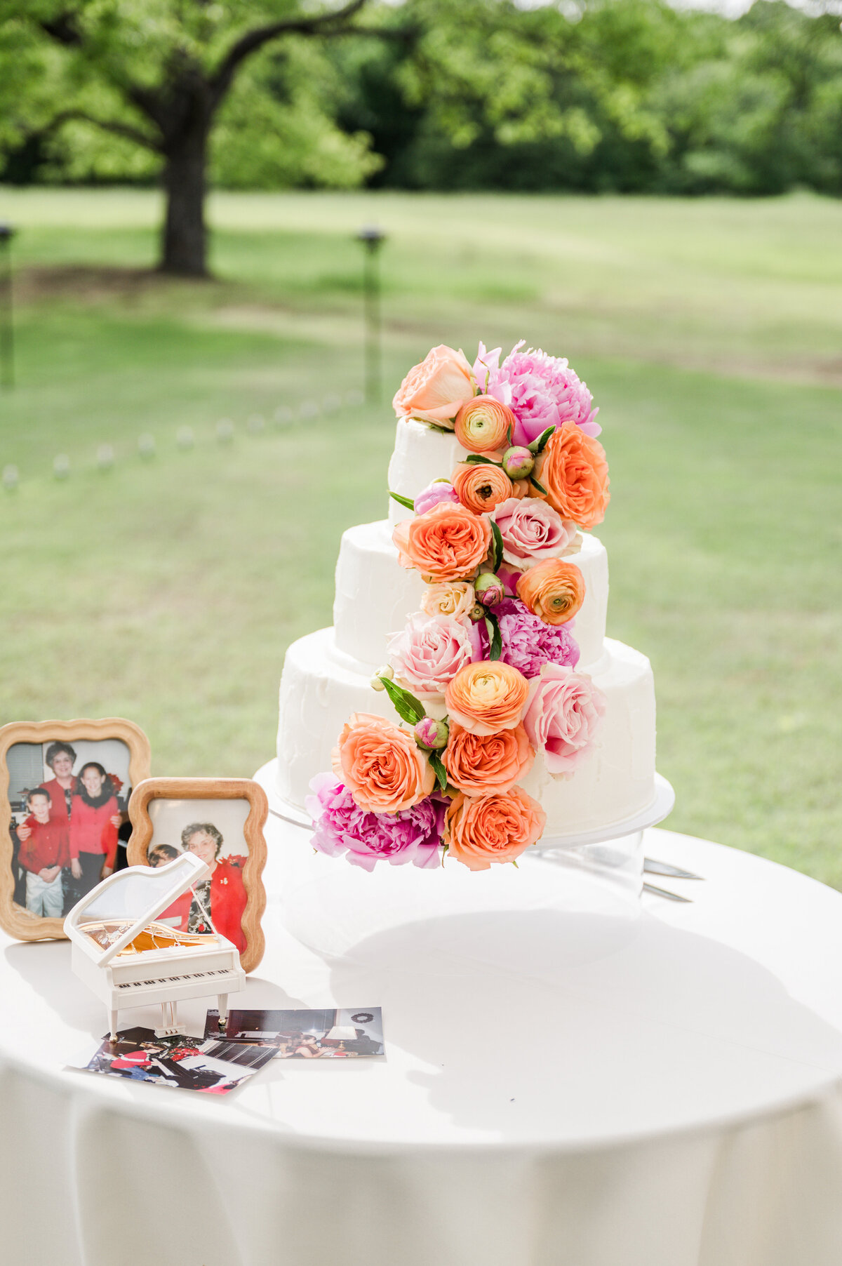 Hughes-Wedding-Reception-Decor-Tulsa-OK-Michelle-Buscemi-Photography-5