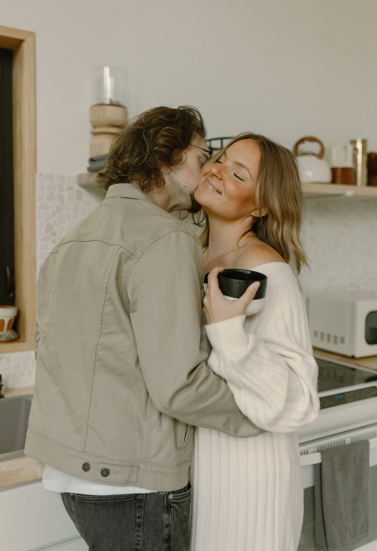 emily+grant-wisconsin-airbnb-anniversary-session-49