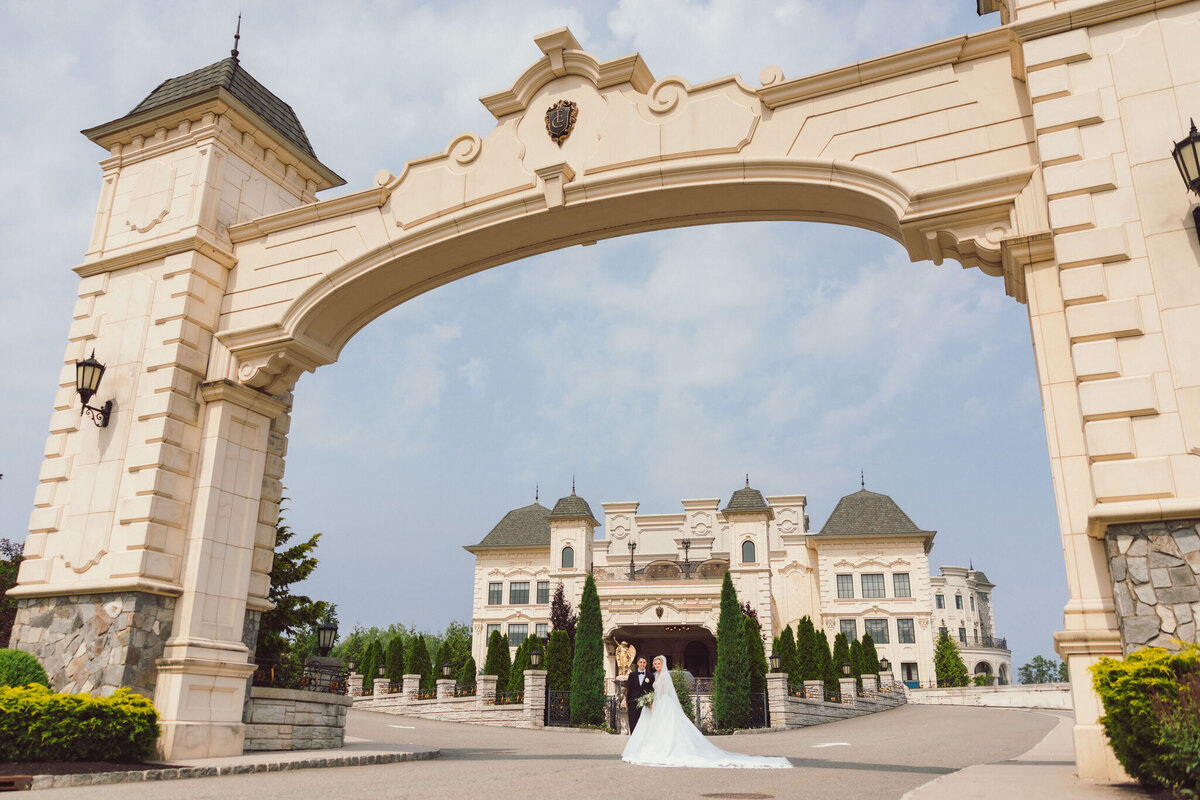 250613-Laura&Alex-Wedding-TheLegacyCastle-PomptonPlains-NJ-Previews-Web-92