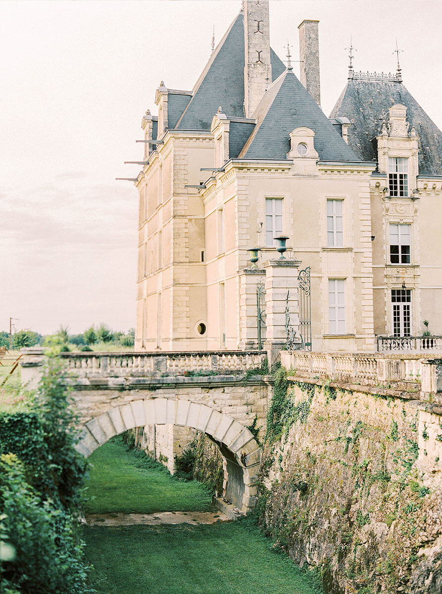 Chateau de Jalesnes wedding venue in Loire Valley France