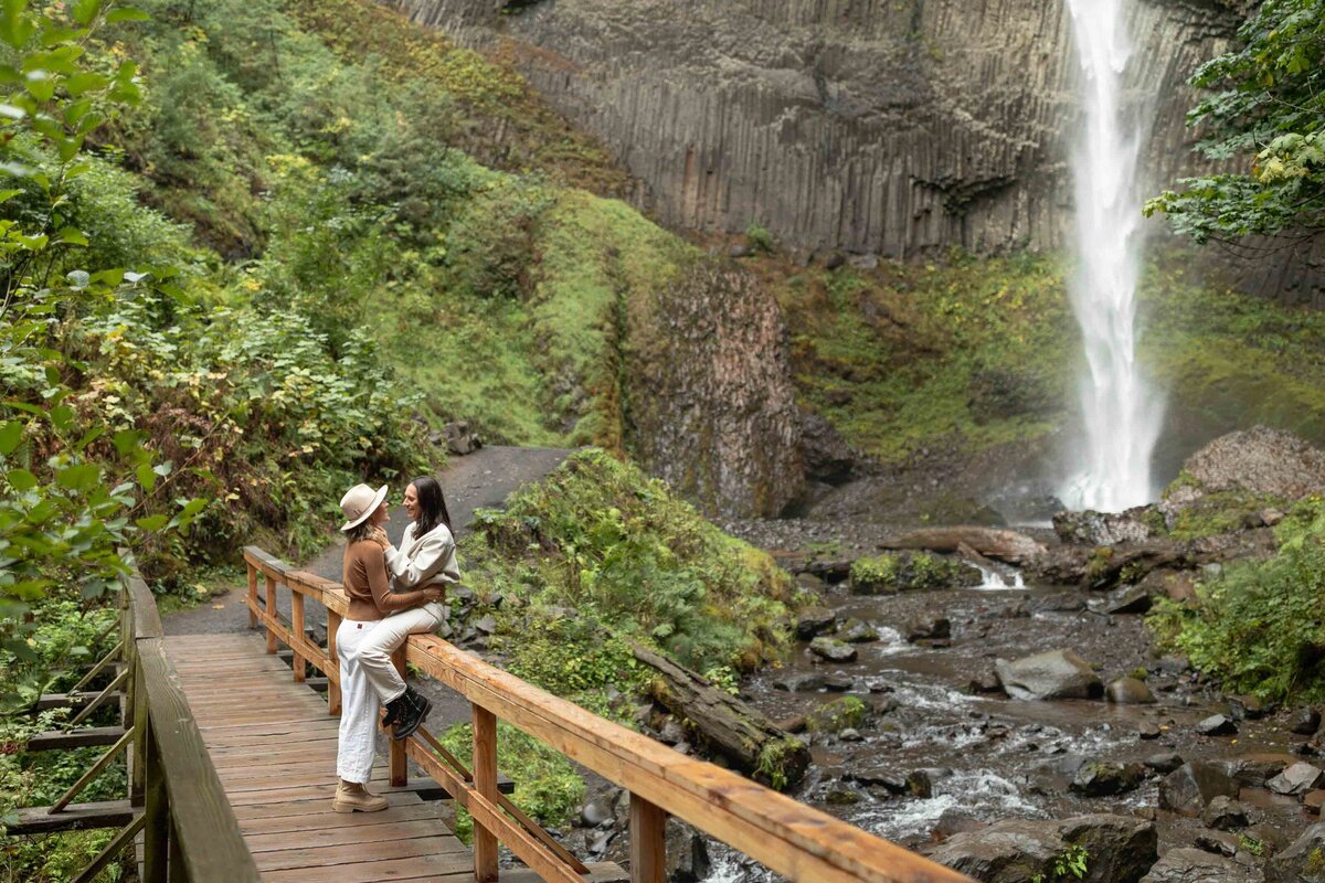 latourell-falls-engagement-session-lgbtq-30