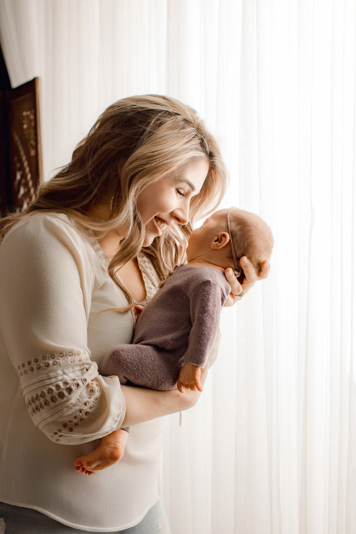 Lifestyle newborn photography NW Arkansas, best lifestyle newborn photography Fayetteville Arkansas, professional newborn photos near me, newborn photography packages