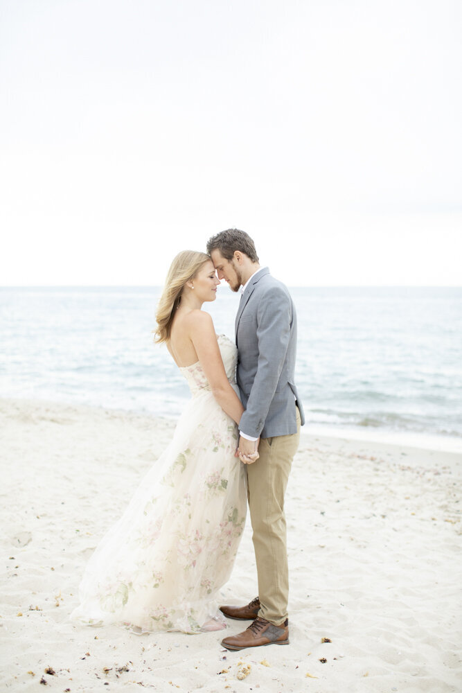 beach engagement session at Rhode Island