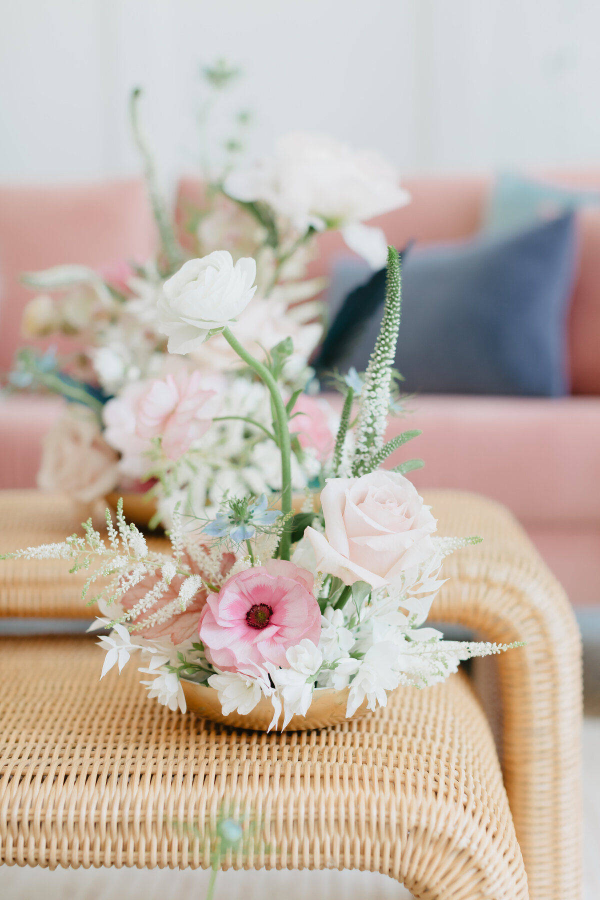blush wedding flowers, studio fleurette, hutton house pink wedding