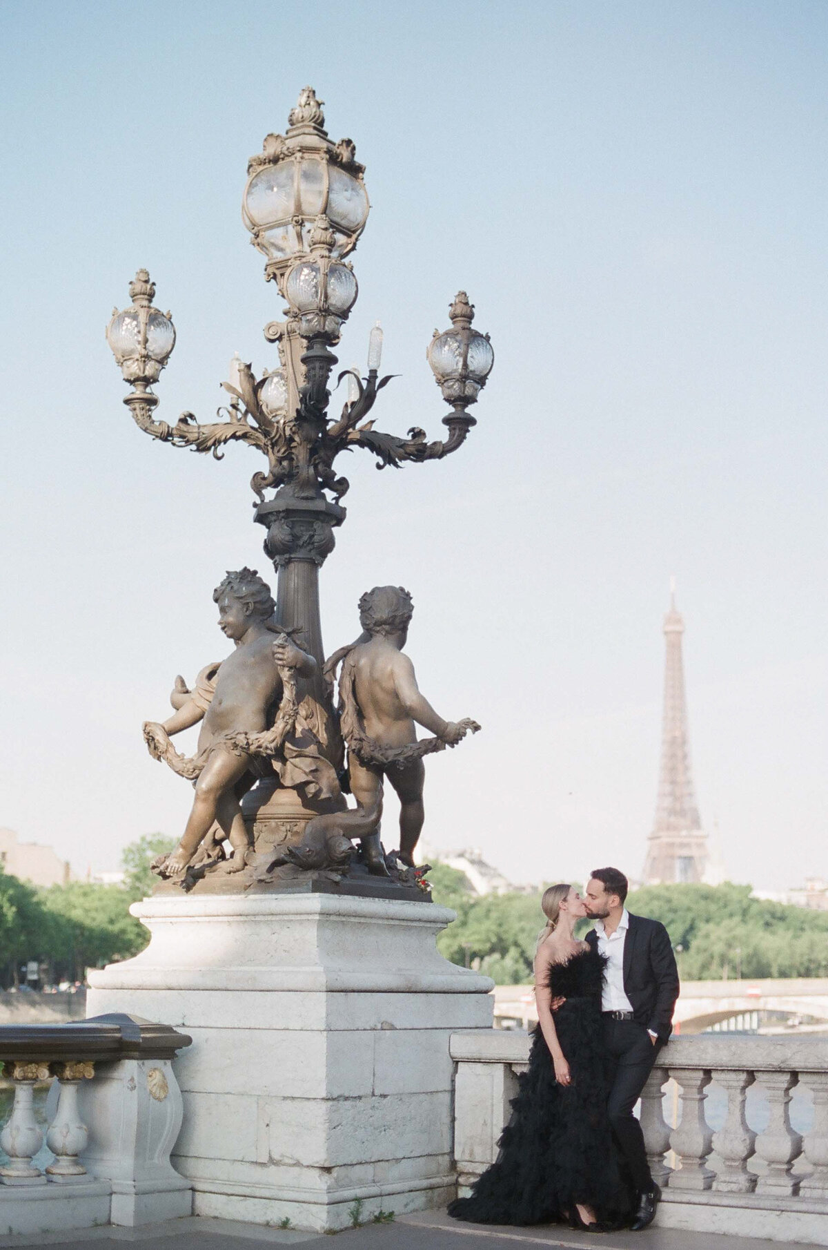 Anna_Grinets_Photography_Paris_Wedding_Photographer_Ritz_Paris_Eiffel_Tower_Destination_Wedding_00015