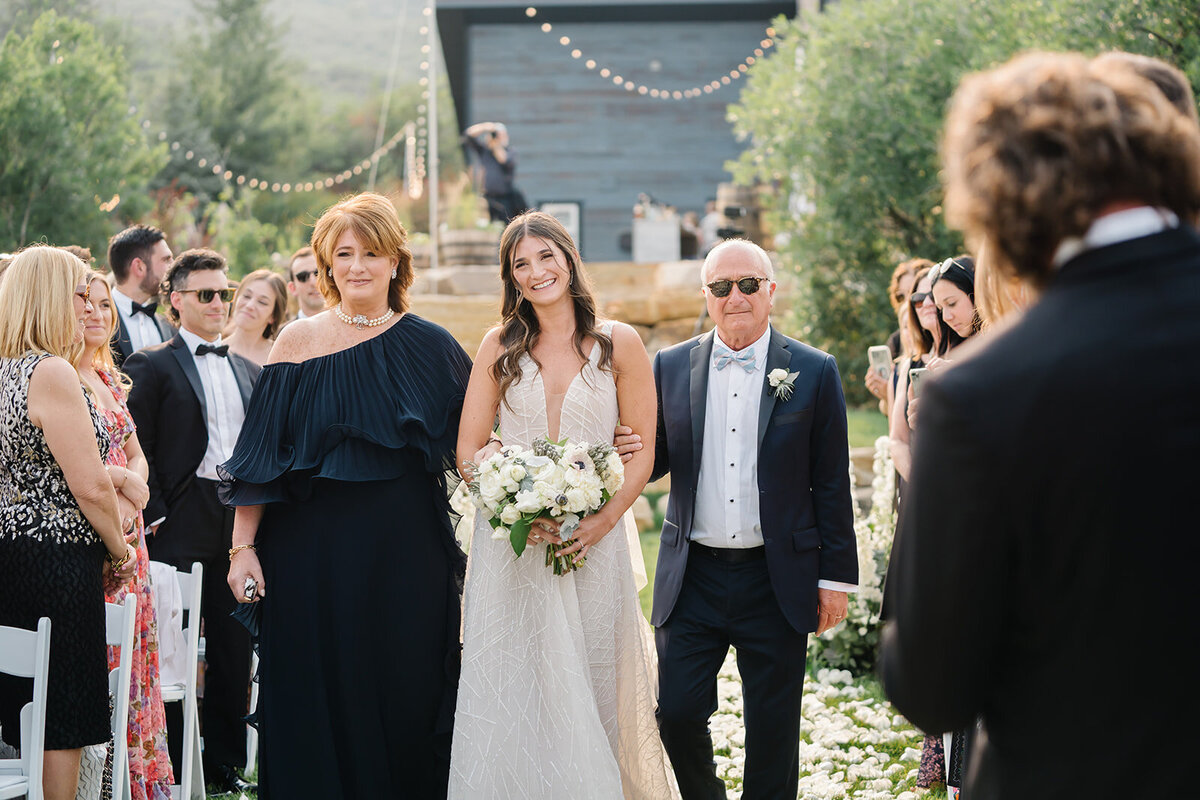 blue-sky-ranch-mountain-summer-utah-wedding-logan-walkerphoto-368L-2338
