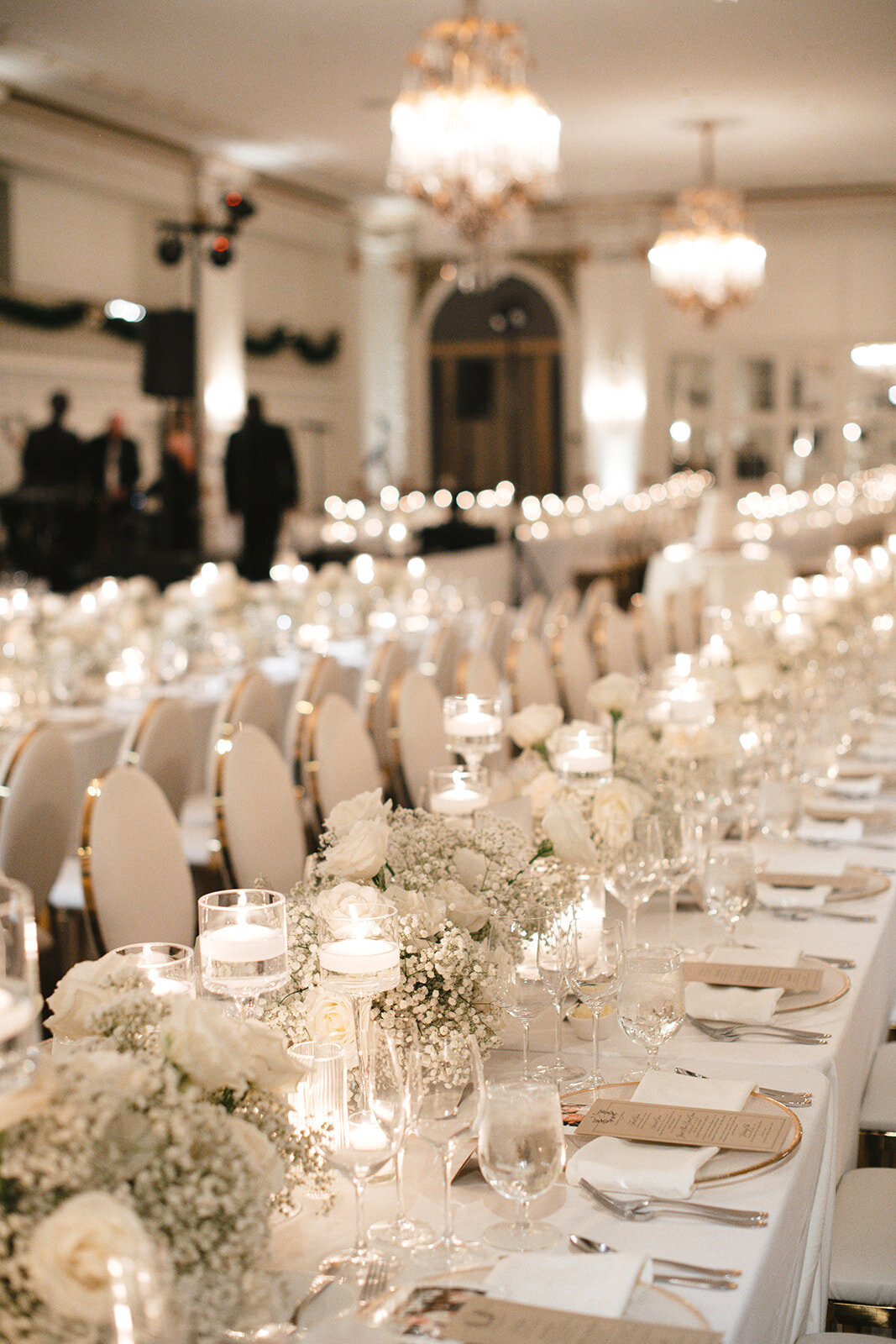 Grand-White-Wedding-Fairmont-Hotel-Flora-Nova-Design-Seattle-00024