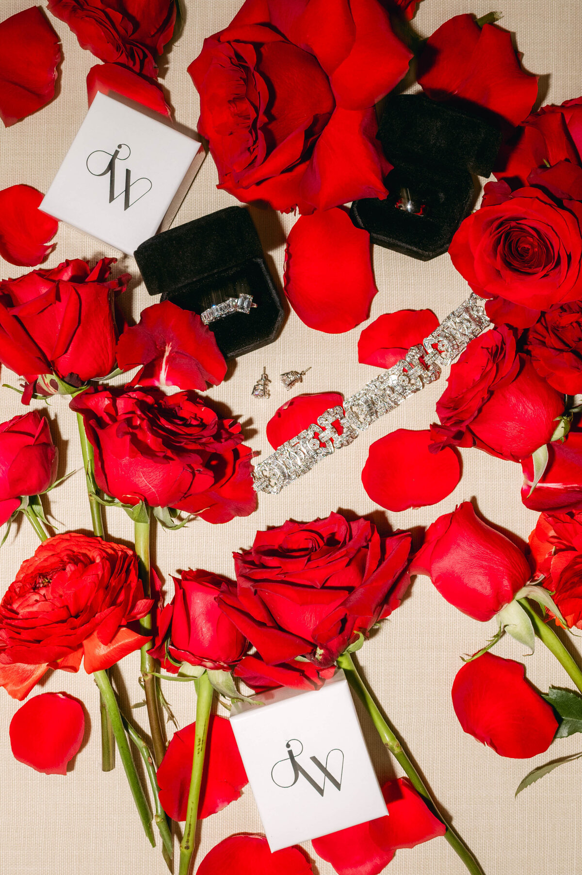 515-A-Luxurious-Red-Themed-Wedding-in-Toronto-Capturing-Timeless-Elegance-2