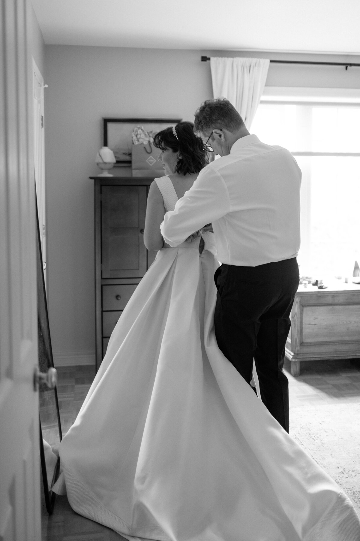 Veronique-Andrew-Chateau-Ramezay-Old-Montreal-Wedding_Morning-56