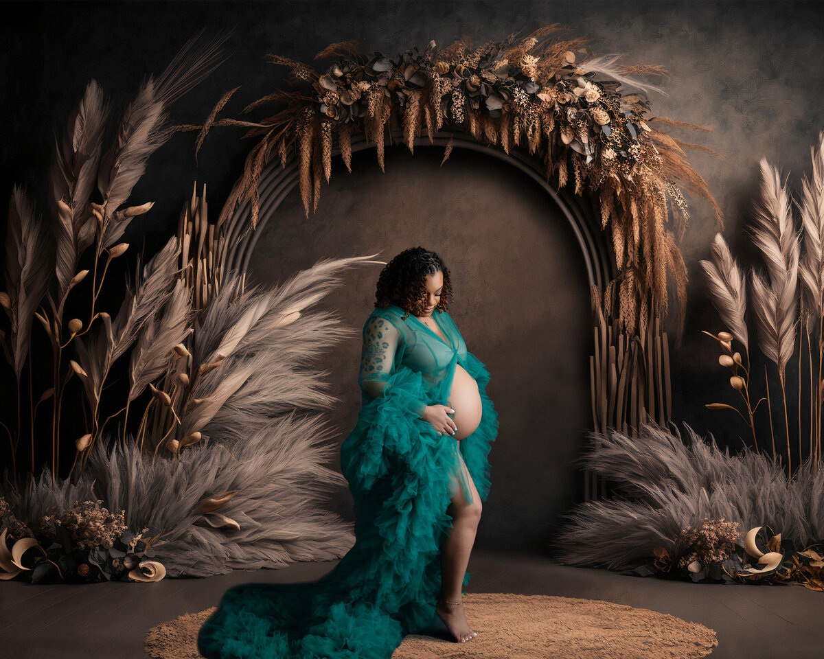 brown-woman-maternity