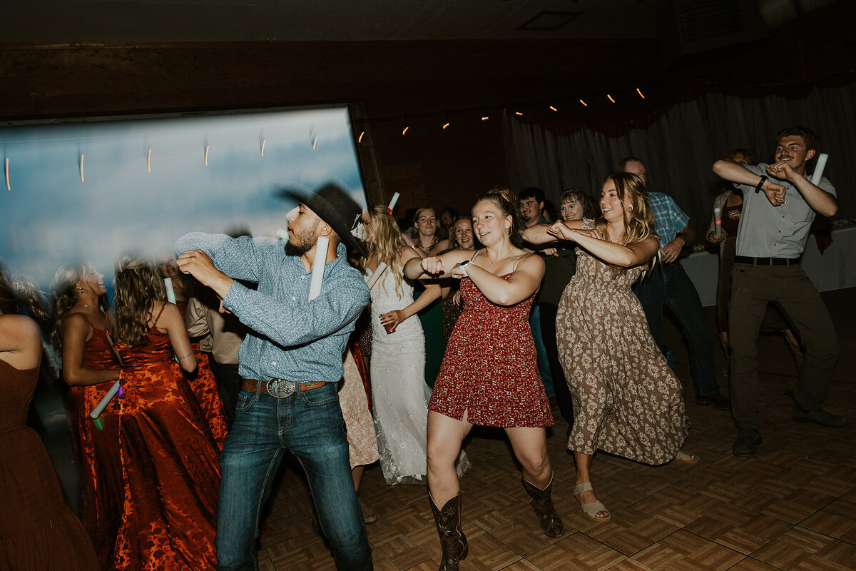 presley-gray-western-montana-wedding-9428