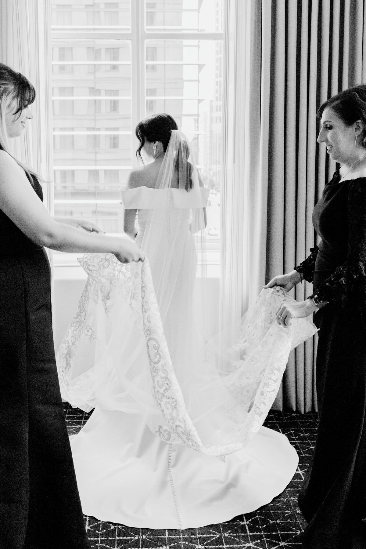 The Crystal Ballroom Wedding M.V. Photography Houston @mv_xoxo (18)