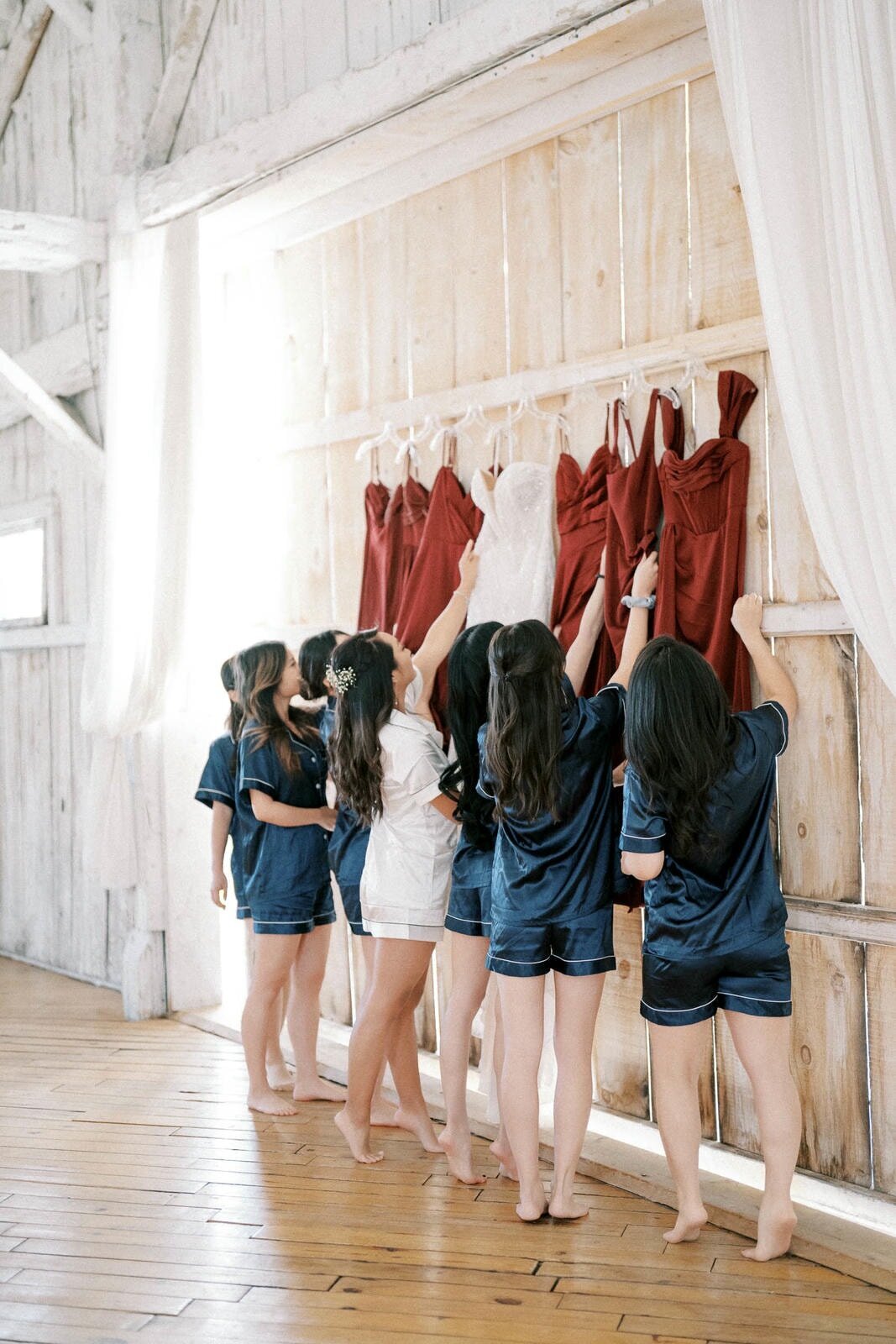 W11-Wedding-Photos-Caledon-Valley-Estate-Eleanor-and-Michael-2024-11-02-2500px-1043